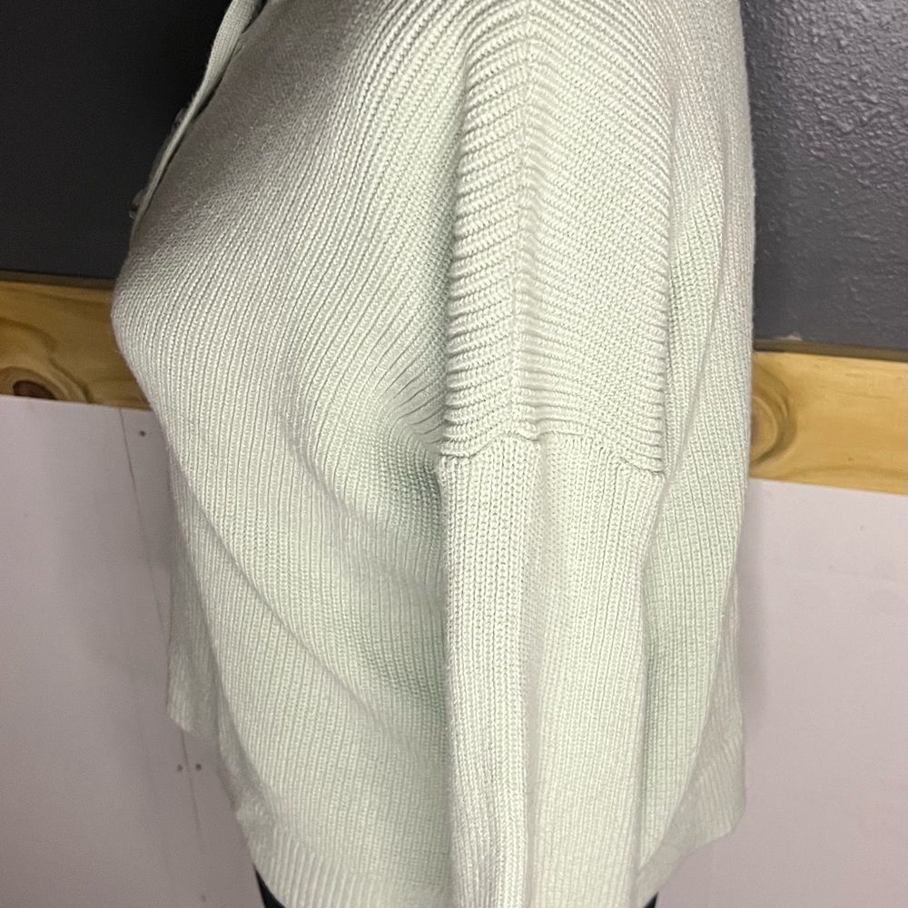 Loft mint green sweater size medium - Picture 3 of 5